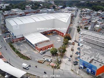 BODEGA EN DOSQUEBRADAS,Bodega con Plataforma de Cross Docking con 18 puertas para agilizar la cadena de suministro.