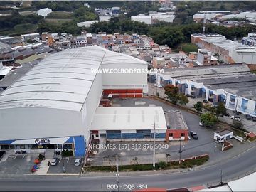 BODEGA EN DOSQUEBRADAS,Bodega con Plataforma de Cross Docking con 18 puertas para agilizar la cadena de suministro.