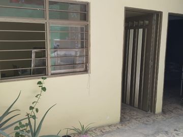 EXCELENTE OPORTUNIDAD DE INVERSION - VENTA CASA 2 PISOS INDEPENDIENTESTES BARRIO SAN LUIS