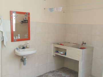 EXCELENTE OPORTUNIDAD DE INVERSION - VENTA CASA 2 PISOS INDEPENDIENTESTES BARRIO SAN LUIS