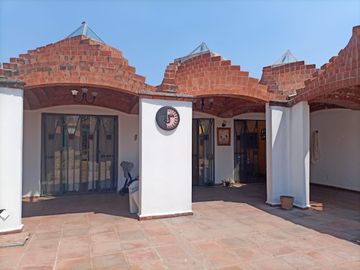 SE VENDE CASA DE OPORTUNIDAD A 10 MIN. DE TLAYACAPAN