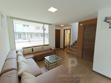 Conocoto 3 dormitorios 2 parqueaderos. Aplica Crédito VIP Casa por estrenar en venta. Valle de los Chillos.