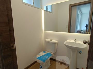 Conocoto 3 dormitorios 2 parqueaderos. Aplica Crédito VIP Casa por estrenar en venta. Valle de los Chillos.