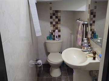 VENDO CASA DE 2 NIVELES EN VILLAVICENCIO EN CONJUNTO DE 8 CASAS BARRIO PANORAMA CERCA AL COMANDO DE POLICIA