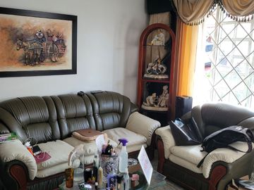 VENDO CASA DE 2 NIVELES EN VILLAVICENCIO EN CONJUNTO DE 8 CASAS BARRIO PANORAMA CERCA AL COMANDO DE POLICIA