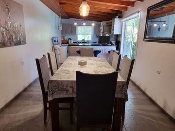EXCELENTE CASA REMODELADA 4D/2B EN GRAN SITIO DE 3 MIL MTS2