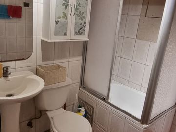 EXCELENTE CASA REMODELADA 4D/2B EN GRAN SITIO DE 3 MIL MTS2
