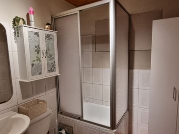 EXCELENTE CASA REMODELADA 4D/2B EN GRAN SITIO DE 3 MIL MTS2