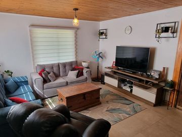 EXCELENTE CASA REMODELADA 4D/2B EN GRAN SITIO DE 3 MIL MTS2