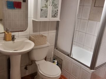 EXCELENTE CASA REMODELADA 4D/2B EN GRAN SITIO DE 3 MIL MTS2