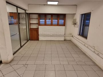 OPORTUNIDAD PROPIEDAD COMERCIAL CON OFICINAS Y TALLER