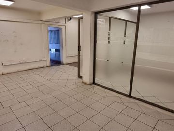OPORTUNIDAD PROPIEDAD COMERCIAL CON OFICINAS Y TALLER