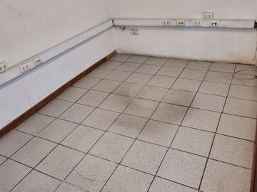 OPORTUNIDAD PROPIEDAD COMERCIAL CON OFICINAS Y TALLER