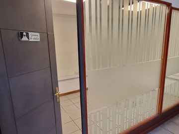 OPORTUNIDAD PROPIEDAD COMERCIAL CON OFICINAS Y TALLER