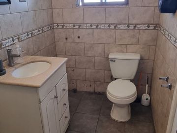 OPORTUNIDAD PROPIEDAD COMERCIAL CON OFICINAS Y TALLER