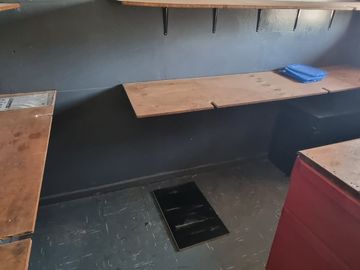 OPORTUNIDAD PROPIEDAD COMERCIAL CON OFICINAS Y TALLER