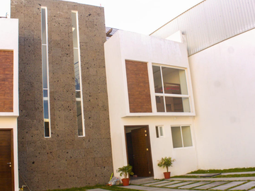 REMATO HERMOSA CASA EN CONDOMINIO VILLAS DEL FAISAN, CLL PASEOS DE LA ZURITA, RESIDENCIAL SANTA FE, CORREGIDORA, QUERETARO