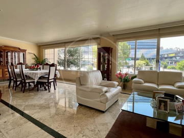 Espectacular Casa En Interlomas: Elegancia, Seguridad Y Comodidad