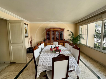 Espectacular Casa En Interlomas: Elegancia, Seguridad Y Comodidad
