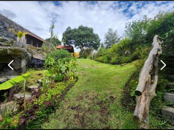 ¡Propiedad Exclusiva en Baños de Agua Santa con Caverna Volcánica Natural! ¡Tu Sueño en el Corazón de la Naturaleza! /24urb61