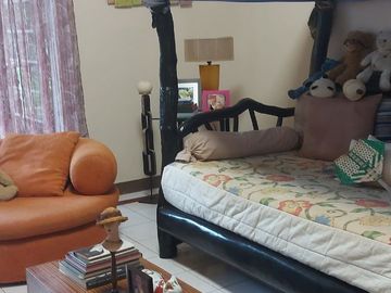 HOUSE & LOT FOR SALE NEAR AIRPORT ID 14877