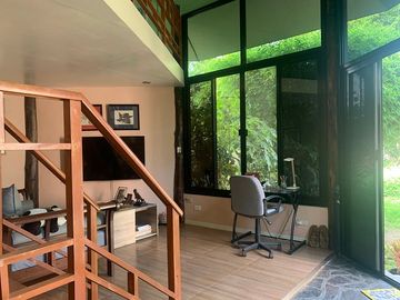 HOUSE & LOT FOR SALE NEAR AIRPORT ID 14877