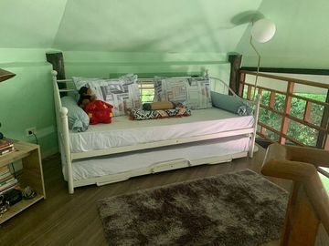 HOUSE & LOT FOR SALE NEAR AIRPORT ID 14877