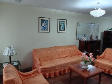 ¡Ubicadisima! Casa en Venta - Urb. Residencial Bellavista