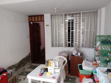 ¡Ubicadisima! Casa en Venta - Urb. Residencial Bellavista