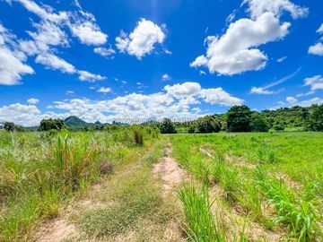 Land for Sale in Bang Saray Eastside, Beautiful mountain view.