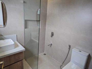 FS: Beautiful House & Lot in Greenwoods, Rizal.
