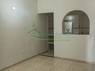 VENDEMOS EN GIRARDOT, CASA - NEGOCIO  EN LA VIA PRINCIPAL  DEL BARRIO CENTENARIO