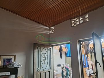 VENDEMOS EN GIRARDOT, CASA - NEGOCIO  EN LA VIA PRINCIPAL  DEL BARRIO CENTENARIO