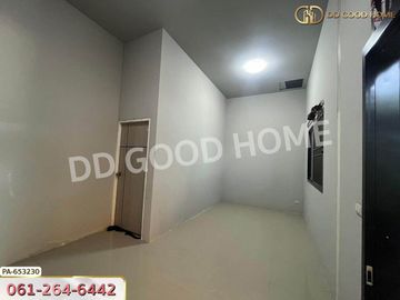 Single house, Sao Hai, Saraburi, near Sao Hai Hospital.