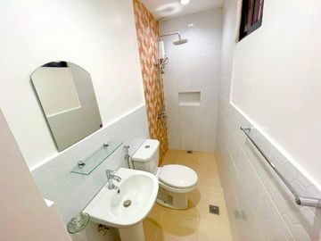 Brand New Modern 4 Bedroom Bungalow For Sale in BF Almanza, Las PIñas City
