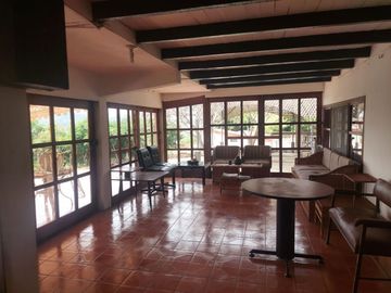 Casa con terreno de venta montecristi zona norte
