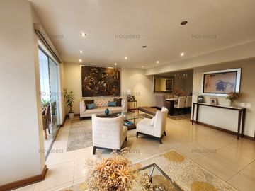 Moderno Departamento Dúplex en La Mejor Zona de Chacarilla.