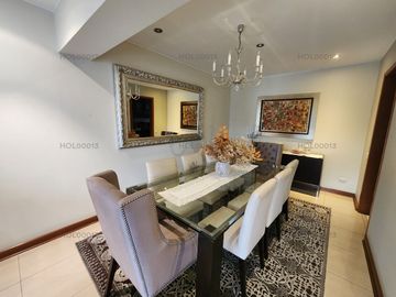 Moderno Departamento Dúplex en La Mejor Zona de Chacarilla.