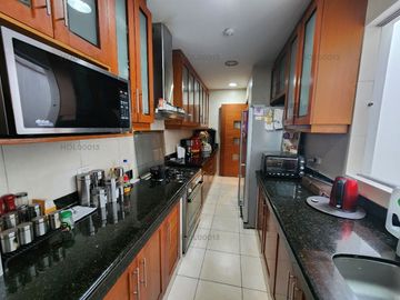 Moderno Departamento Dúplex en La Mejor Zona de Chacarilla.