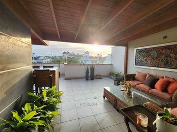 Moderno Departamento Dúplex en La Mejor Zona de Chacarilla.