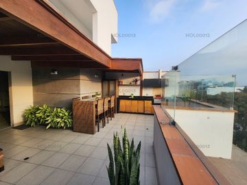 Moderno Departamento Dúplex en La Mejor Zona de Chacarilla.