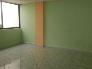 VENTA  DE EDIFICIO EN LA CIUDADELA IBARRA SUR DE QUITO
