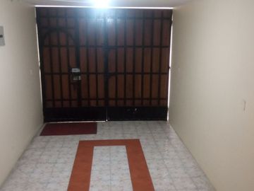 VENTA  DE EDIFICIO EN LA CIUDADELA IBARRA SUR DE QUITO