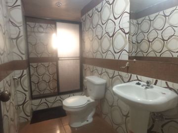 VENTA  DE EDIFICIO EN LA CIUDADELA IBARRA SUR DE QUITO