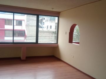 VENTA  DE EDIFICIO EN LA CIUDADELA IBARRA SUR DE QUITO