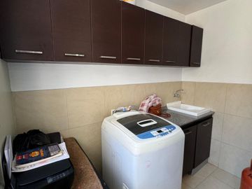 VENTA CASA LINDA SECTOR CARCELEN EXCEPCIONAL VISTA, COMODIDAD Y SEGURIDAD