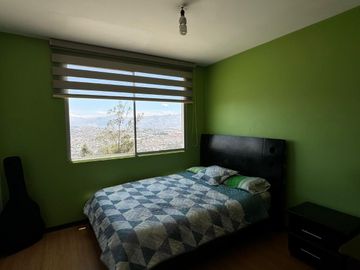VENTA CASA LINDA SECTOR CARCELEN EXCEPCIONAL VISTA, COMODIDAD Y SEGURIDAD