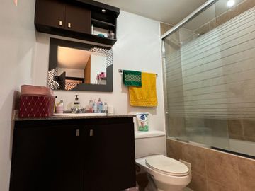 VENTA CASA LINDA SECTOR CARCELEN EXCEPCIONAL VISTA, COMODIDAD Y SEGURIDAD