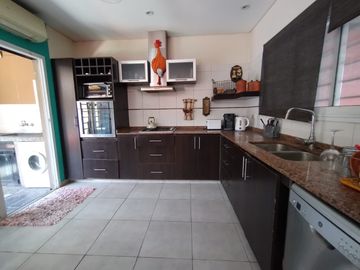 Castelar Sur - Venta - Casa 4 Ambientes