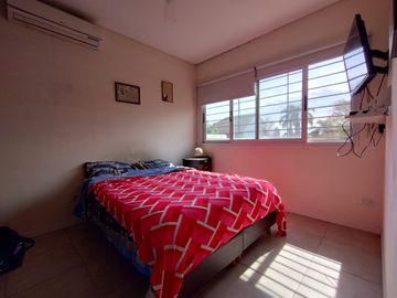 Castelar Sur - Venta - Casa 4 Ambientes